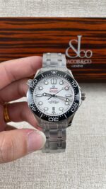 VS Factory Omega Seamaster Diver 300M 42mm White Wave Dial Black Ceramic Bezel (210.30.42.20.04.001) 1:1 Super Clone – DD8800 Movement - Image 2