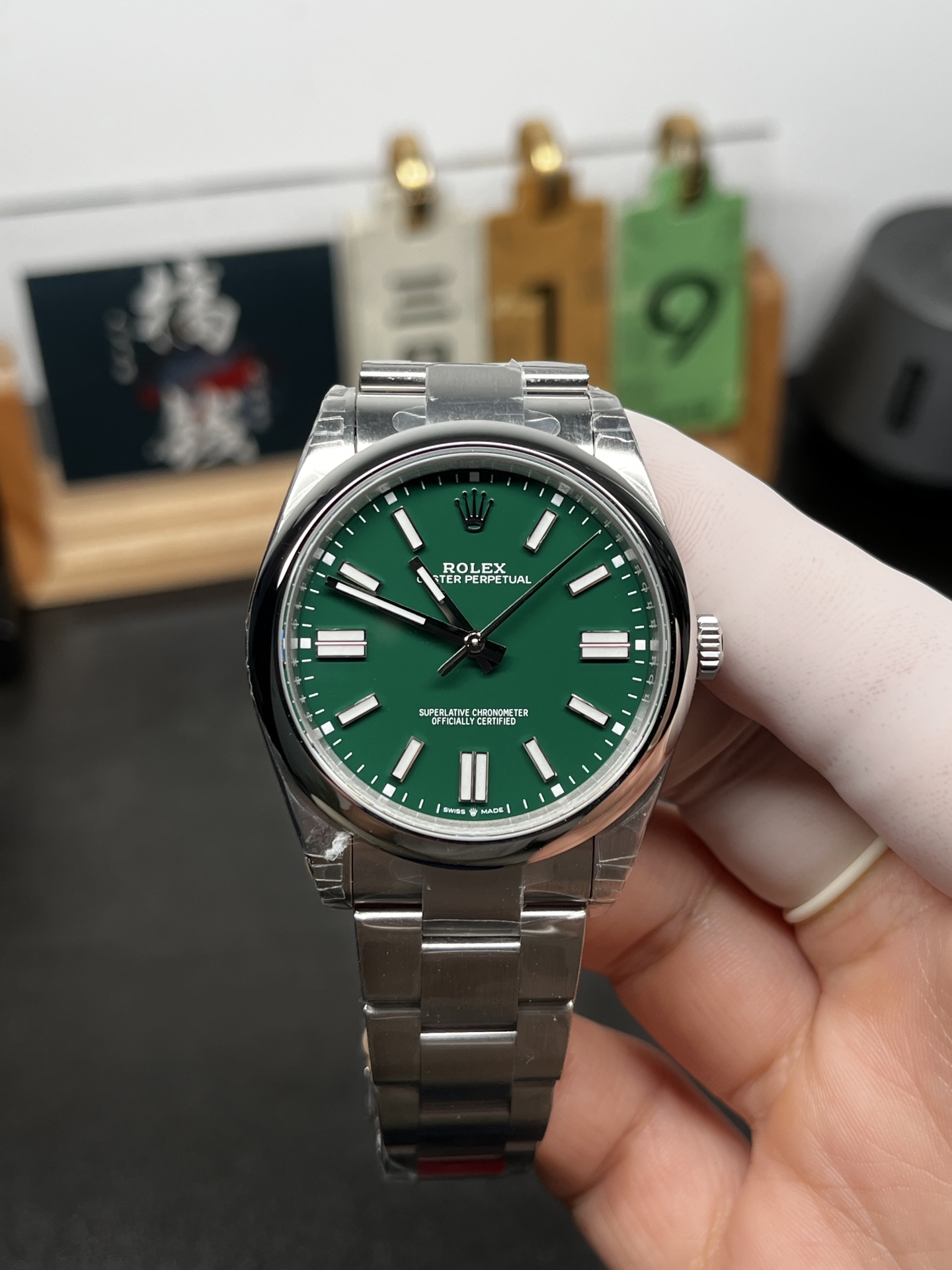 i1773871355000_2230_0_0-1.jpg VS Factory Rolex Oyster Perpetual 41mm “Rolex Green” Lacquer Dial Smooth Bezel Oyster Bracelet (124300) 1:1 Super Clone – DD3230 Movement - Image 1