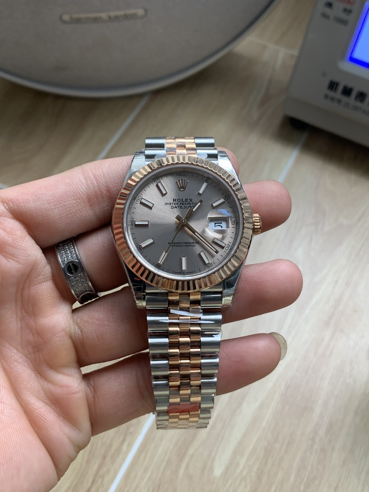 vsf-11847-2926c30e37-i1750765848353_8213_0_0-1 VS Factory Rolex Datejust 41mm Two-Tone Rose Gold Sunburst Slate Dial Jubilee Bracelet (126331) 1:1 Super Clone – DD3235 Movement - Image 1