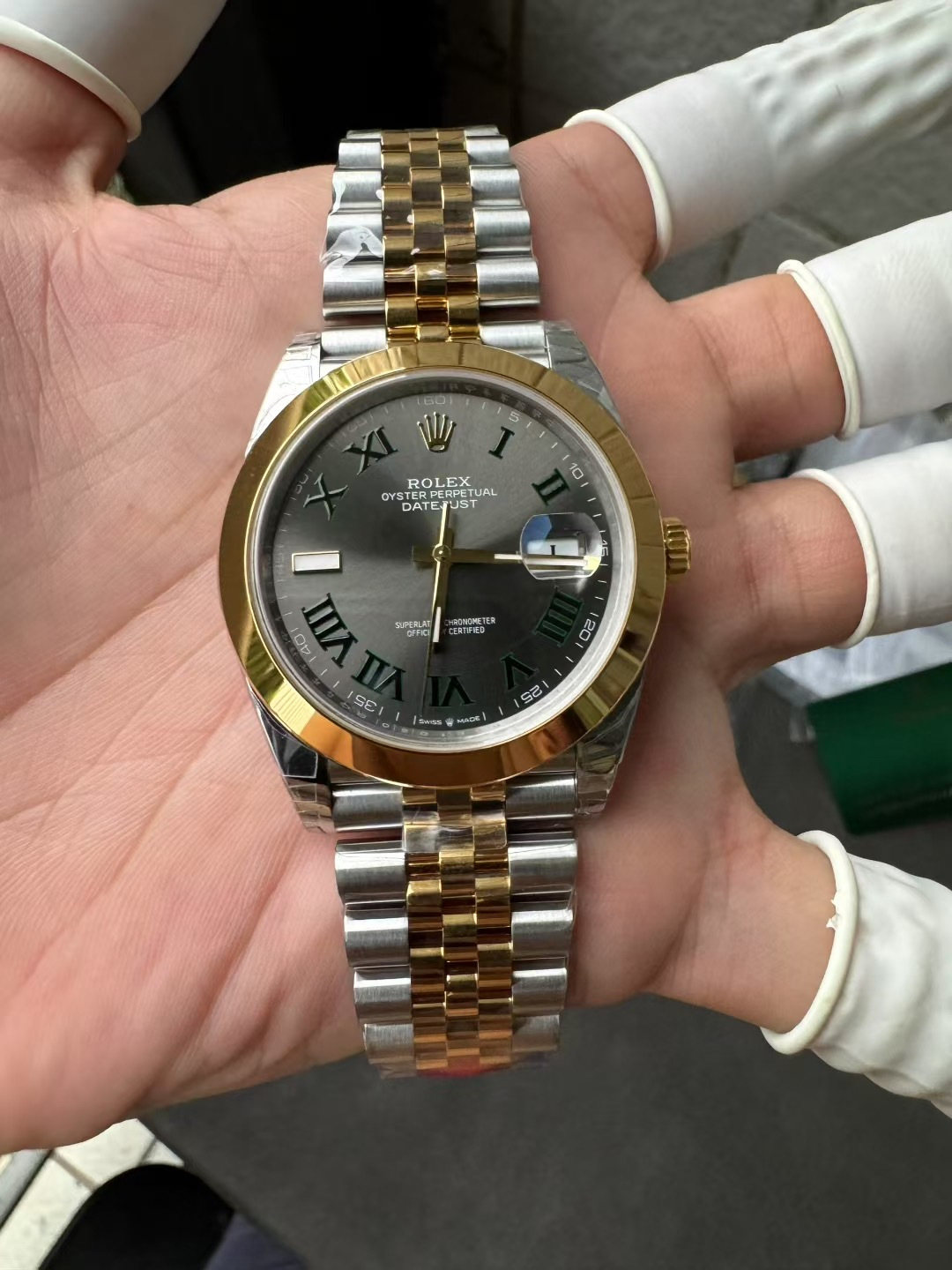vsf-12249-31f08e11f4-i1754603083540_7457_0_2-1 VS Factory Rolex Datejust 41mm Two-Tone Yellow Gold Slate “Wimbledon” Dial Smooth Bezel Jubilee Bracelet (126303) 1:1 Super Clone – DD3235 Movement - Image 1