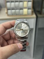 VS Factory Rolex Oyster Perpetual 41mm Silver Sunburst Dial (Gold Accents) Smooth Bezel Oyster Bracelet (124300) 1:1 Super Clone – DD3230 Movement
