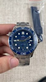 VS Factory Omega Seamaster Diver 300M 42mm Blue Wave Dial Blue Ceramic Bezel Stainless Steel Bracelet (210.30.42.20.03.001) 1:1 Super Clone – DD8800 Movement