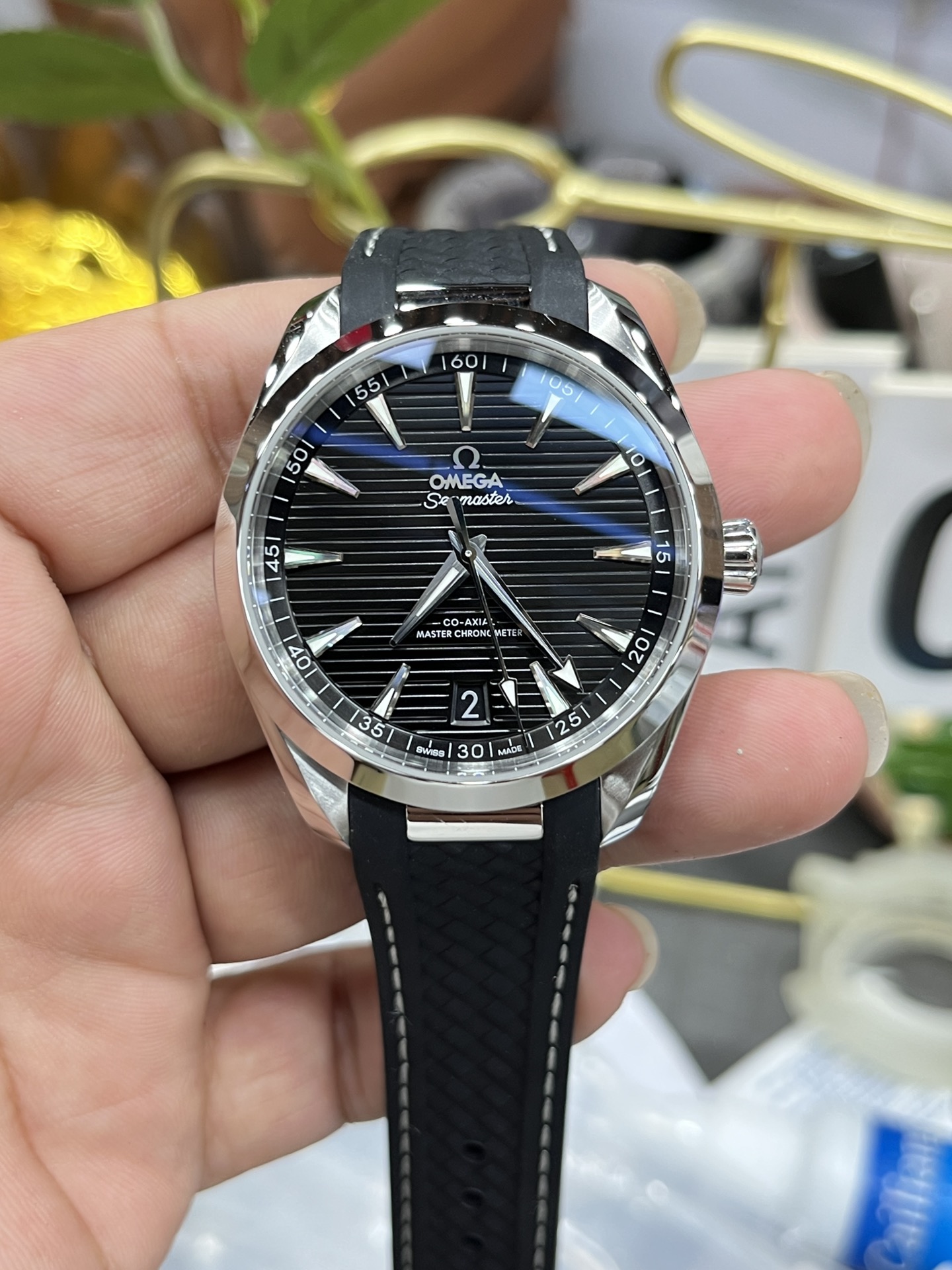 vsf-13657-b212420639-i1712513770_1570_0-1 VS Factory Omega Seamaster Aqua Terra 150M 41mm Black Dial Black Rubber Strap (220.12.41.21.01.001) 1:1 Super Clone – DD8900 Movement - Image 1