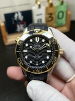 VS Factory Omega Seamaster Diver 300M 42mm Two-Tone Yellow Gold Black Dial (210.22.42.20.01.001) 1:1 Super Clone – DD8800 Movement - Image 2