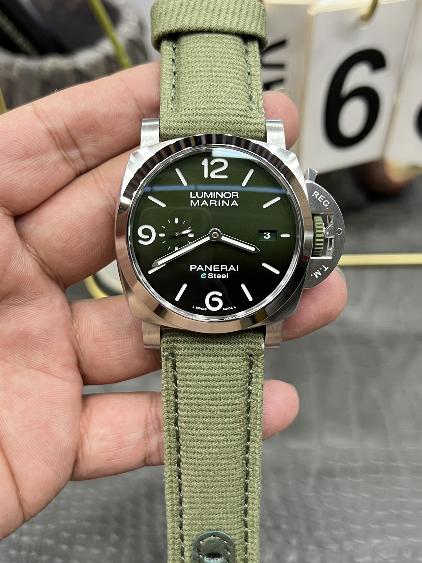 vsf-15239-ddd2f80f89-i1752065187318_3098_0_0-1 VS Factory Panerai Luminor Marina eSteel™ “Verde Smeraldo” 44mm PAM01356 1:1 Super Clone – DDP.9010 Movement - Image 1
