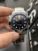 VS Factory Omega Seamaster Diver 300M James Bond 50th Anniversary OHMSS 42mm Black Gun-Barrel Dial Black Ceramic Bezel Stainless Steel Bracelet (210.20.42.20.01.004) 1:1 Super Clone – DD8800 Movement - Image 2