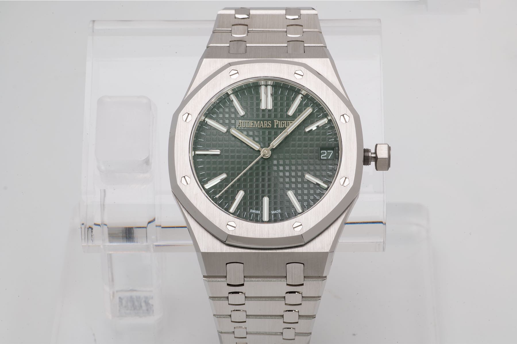 i1777221469750_6052_0_0 VS Factory Audemars Piguet Royal Oak 41mm Khaki Green Dial (15510ST) 1:1 Super Clone – DD4302 Movement - Image 1